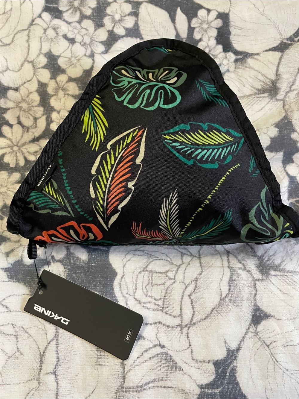 Dakine 40L Packable Duffel Bag Black, Teal, Green & Coral Tropical Print NWT - Picture 9 of 12